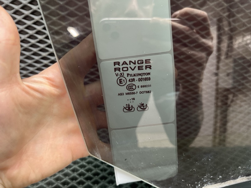 Стекло двери Land Rover Range Rover (L405, 2016г.)