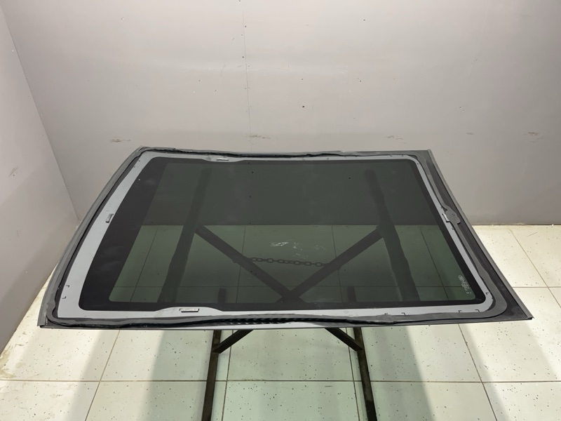 Стекло панорамной крыши Land Rover Range Rover Sport (L461, 2024г.)
