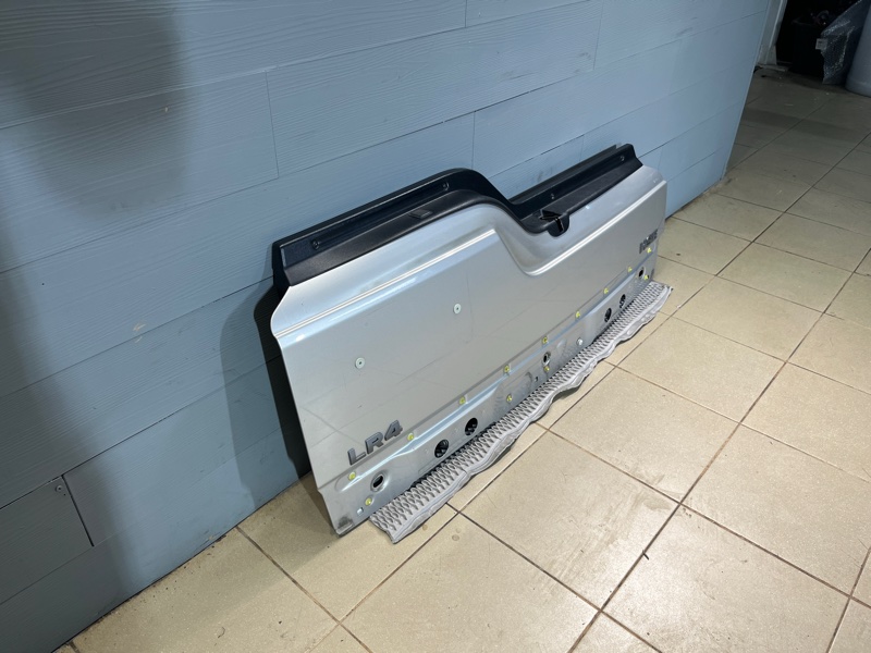 Борт кузова Land Rover Discovery 4 (L319, 2015г.)