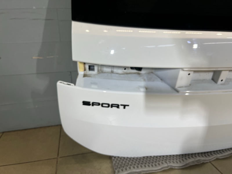 Крышка (дверь) багажника Land Rover Range Rover Sport (L461, 2023г.)