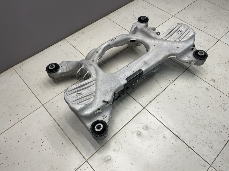 Подрамник Land Rover Range Rover Sport (L494, 2021г.)