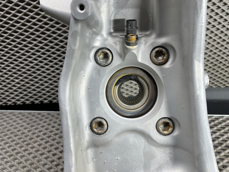 Кулак поворотный Land Rover Range Rover Sport (L461, 2024г.)