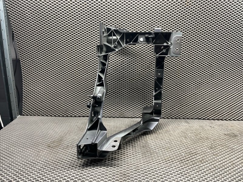 Крепление фары (кронштейн фары) Land Rover Range Rover Sport (L461, 2024г.)