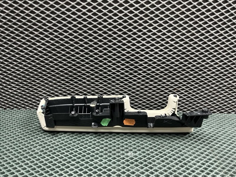 Подлокотник двери Land Rover Range Rover (L405, 2016г.)