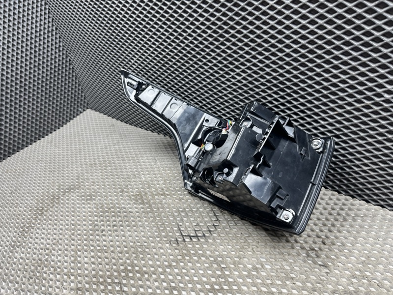 Фонарь Land Rover Range Rover Sport (L494, 2020г.)