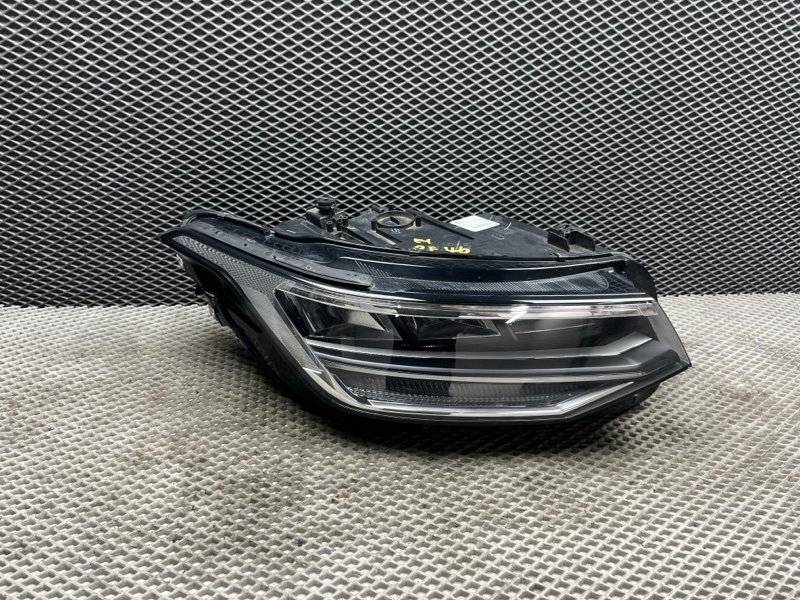 Фара Volkswagen Tiguan (MBQ, 2022г.)