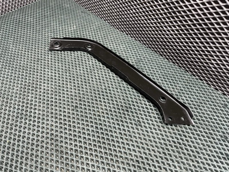 Крепление фары (кронштейн фары) Volkswagen Tiguan (MK2, 2018г.)