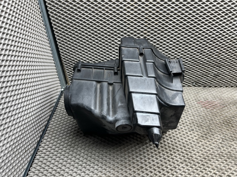 Корпус воздушного фильтра Land Rover Range Rover Sport (L320, 2012г.)