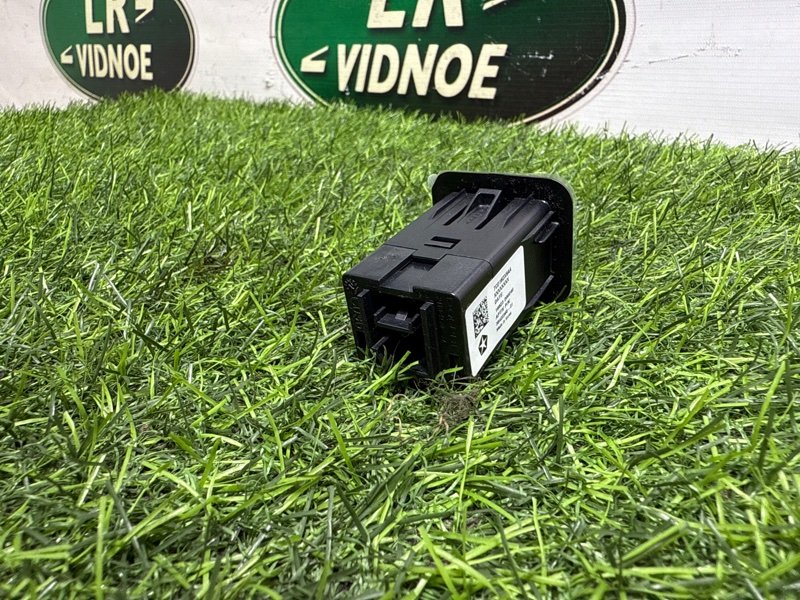 USB Разъем Jeep Wrangler (JL, 2024г.)