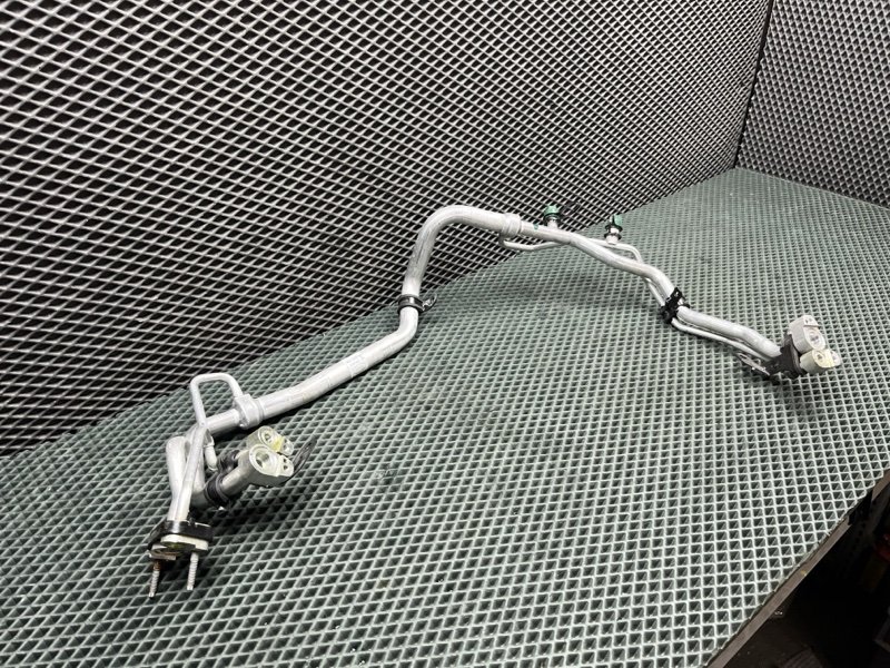 Трубка кондиционера Land Rover Range Rover Sport (L461, 2025г.)