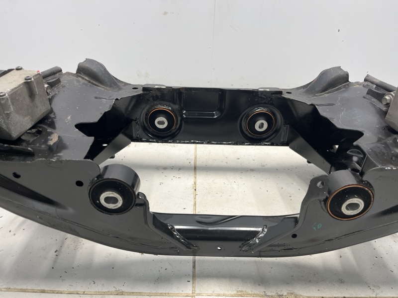 Подрамник Land Rover Discovery Sport (L550, 2016г.)