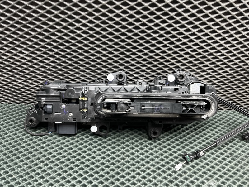 Комплект замков с доводчиками Land Rover Range Rover Sport (L461, 2025г.)