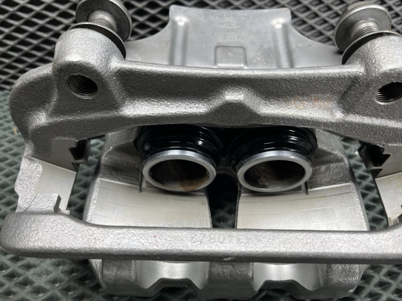 Суппорт тормозной Land Rover Range Rover Sport (L494, 2015г.)