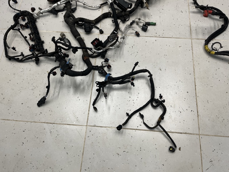 Проводка подкапотная Land Rover Discovery Sport (L550, 2018г.)