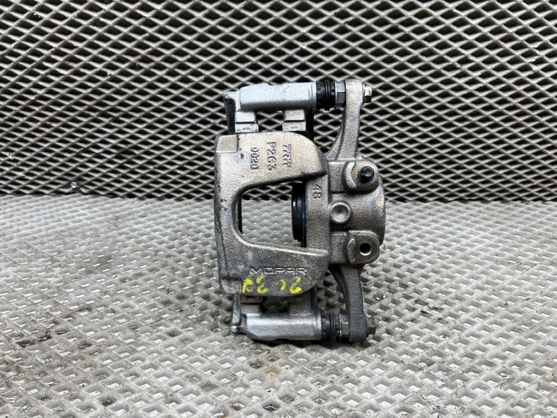 Суппорт Jeep Wrangler (JLUS74, 2020г.)