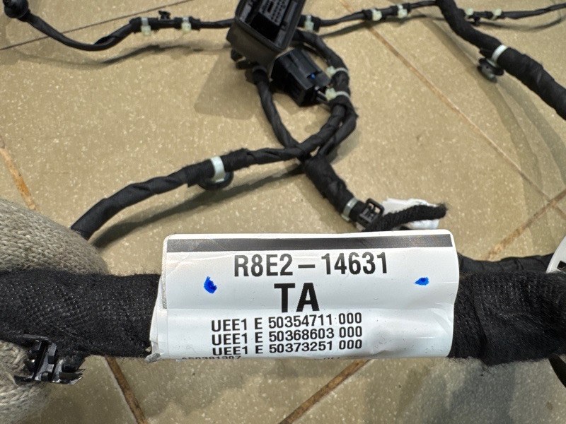 Проводка двери Land Rover Range Rover Sport (L461, 2024г.)