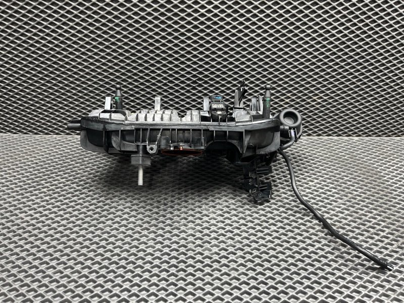 Впускной коллектор Volkswagen Tiguan (MBQ, 2023г.)