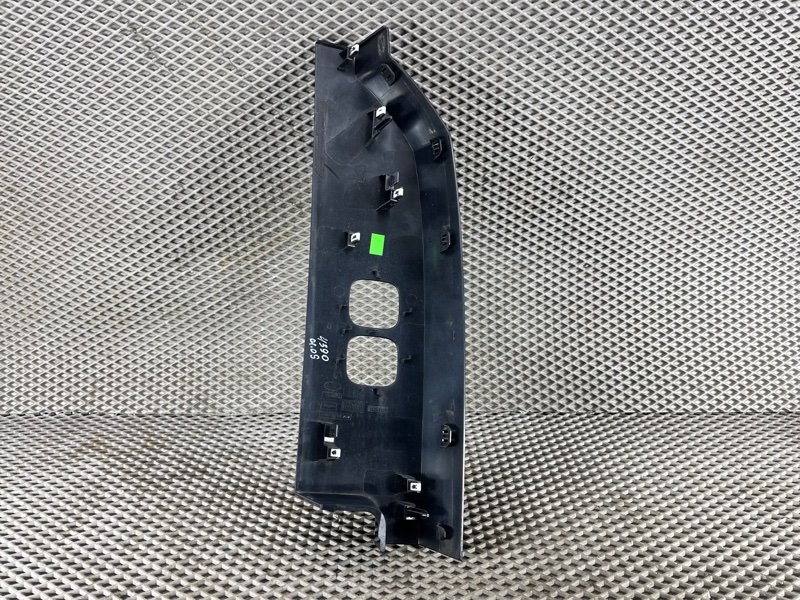 Накладка на фару Land Rover Defender (L663, 2020г.)