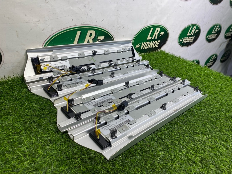 Накладка на порог с подсветкой (комплект) Range Rover Long (L405, 2018г.)