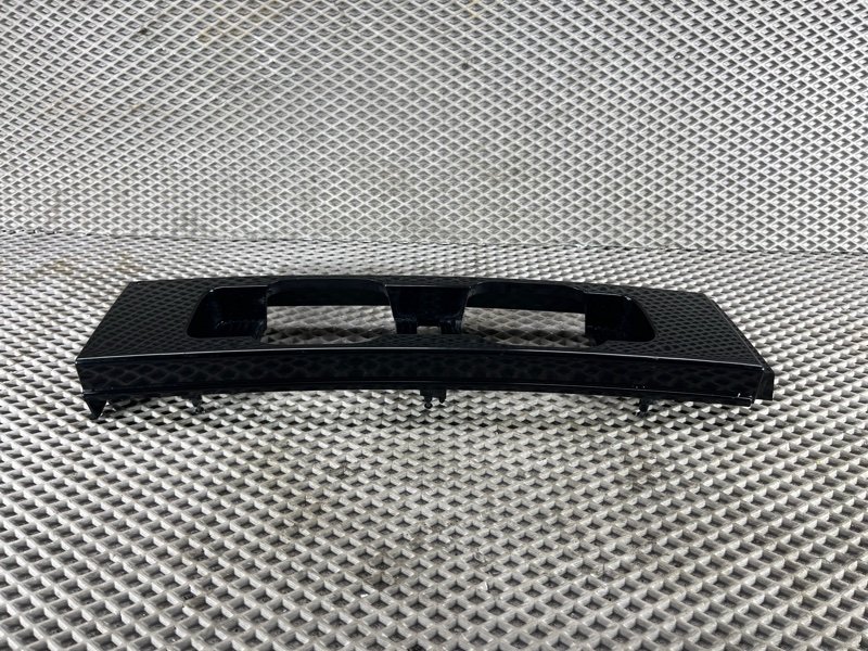 Накладка на фару Land Rover Defender (L663, 2020г.)