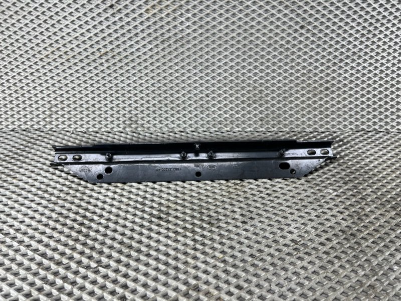 Распорка кузова Land Rover Defender (L663, 2020г.)