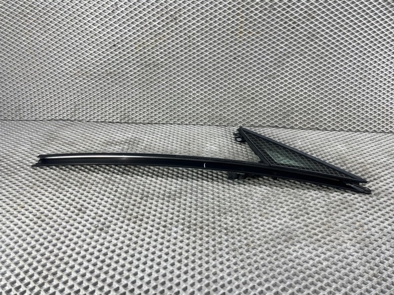 Стекло двери Land Rover Range Rover Sport (L461, 2024г.)