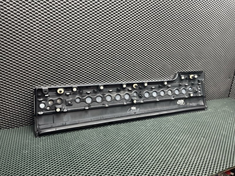 Молдинг двери Land Rover Range Rover (L405, 2016г.)