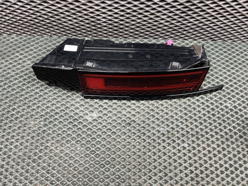 Фонарь Land Rover Range Rover Sport (L461, 2025г.)