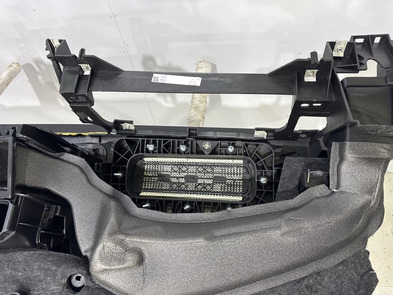 Торпедо Land Rover Range Rover Sport (L494, 2020г.)