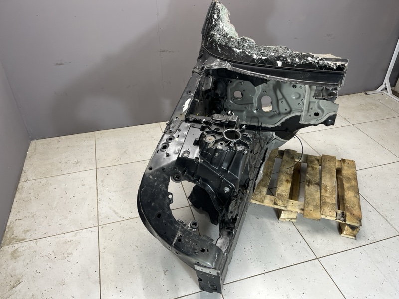 Четверть Land Rover Range Rover Sport (L461, 2025г.)