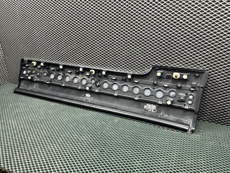 Молдинг двери Land Rover Range Rover (L405, 2016г.)