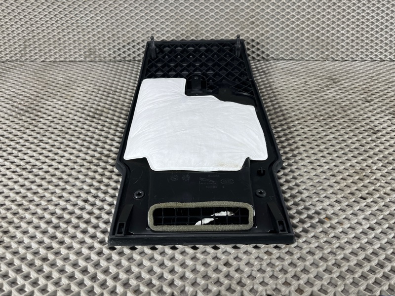 Крышка аккумулятора Land Rover Defender (L663, 2020г.)