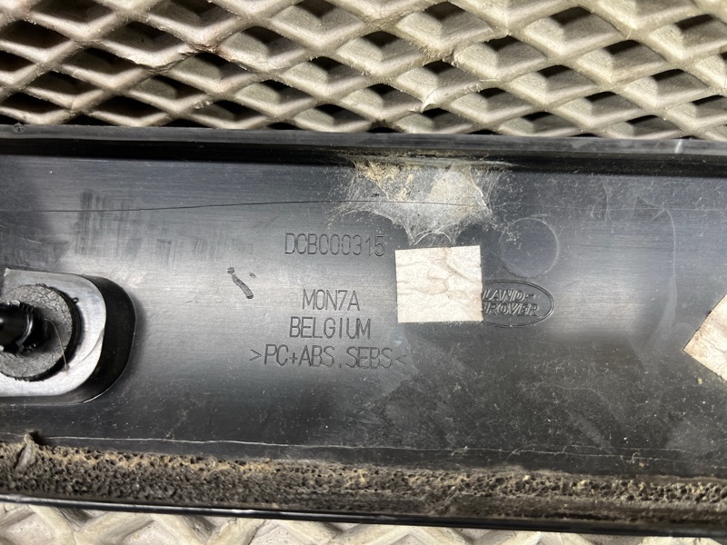 Накладка стойки лобового стекла Land Rover Range Rover Sport (L320, 2011г.)