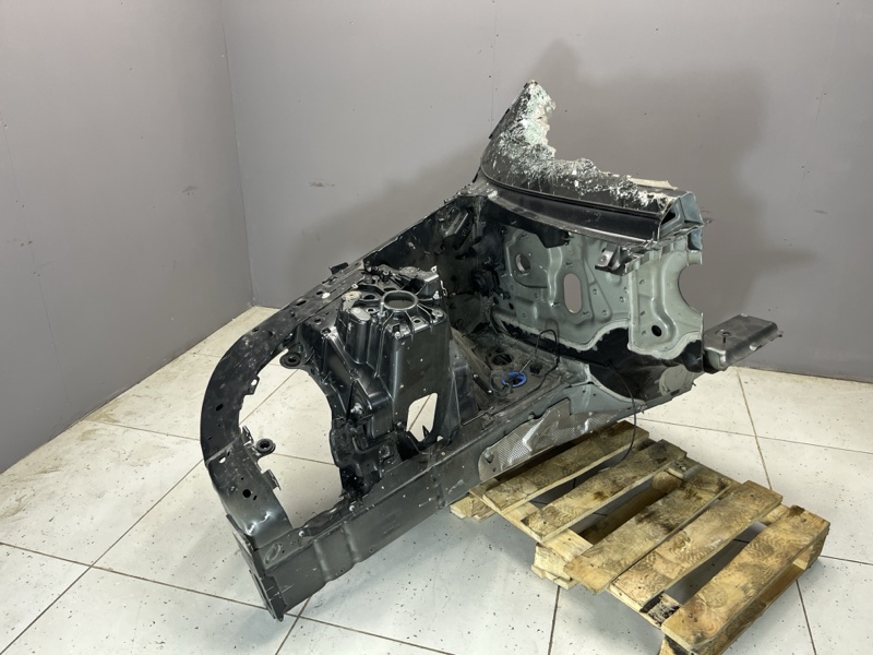Четверть Land Rover Range Rover Sport (L461, 2025г.)