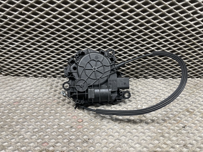 Доводчик двери багажника Land Rover Range Rover Sport (L461, 2023г.)
