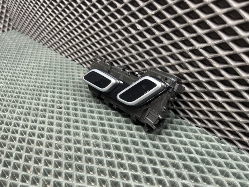Пульт регулировки сиденья Land Rover Range Rover Sport (L461, 2025г.)