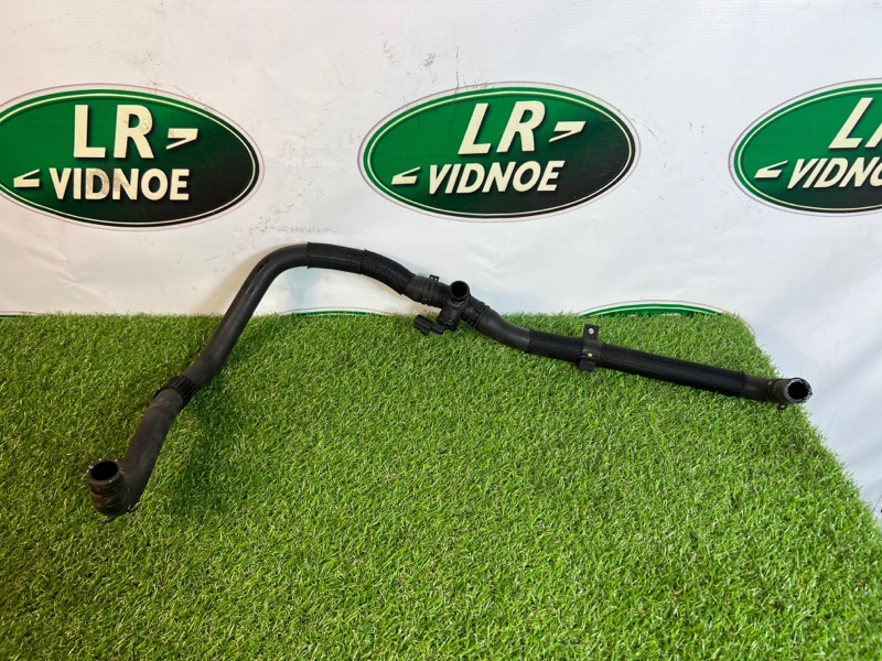 Патрубок системы охлаждения Land Rover Range Rover Sport (L494, 2016г.)