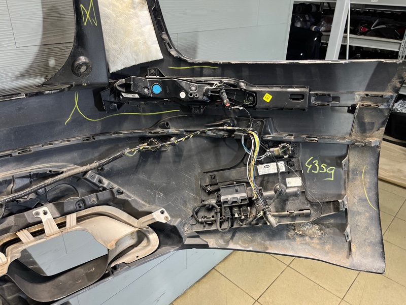 Бампер Land Rover Range Rover Velar (L560, 2020г.)