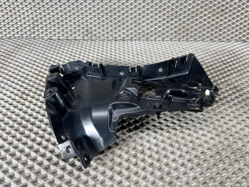 Кронштейн бампера Land Rover Defender (L663, 2020г.)