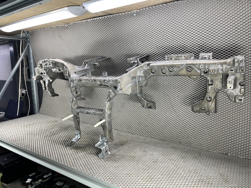 Усилитель торпедо Land Rover Range Rover Sport (L461, 2024г.)