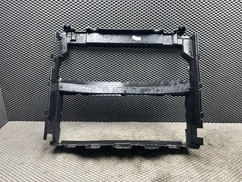 Дефлектор радиатора Land Rover Range Rover Sport (L494, 2022г.)