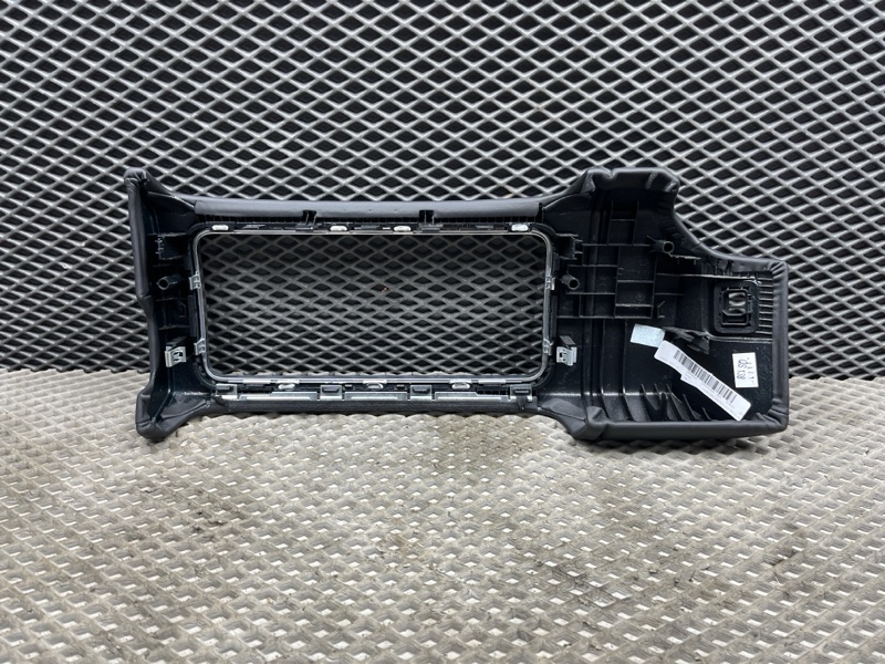 Рамка монитора Land Rover Range Rover Sport (L494, 2020г.)