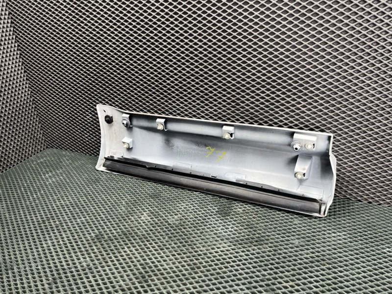 Молдинг двери Land Rover Range Rover Sport (L494, 2015г.)