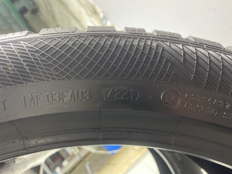 Комплект шин Land Rover Range Rover Sport (L461, 2024г.)