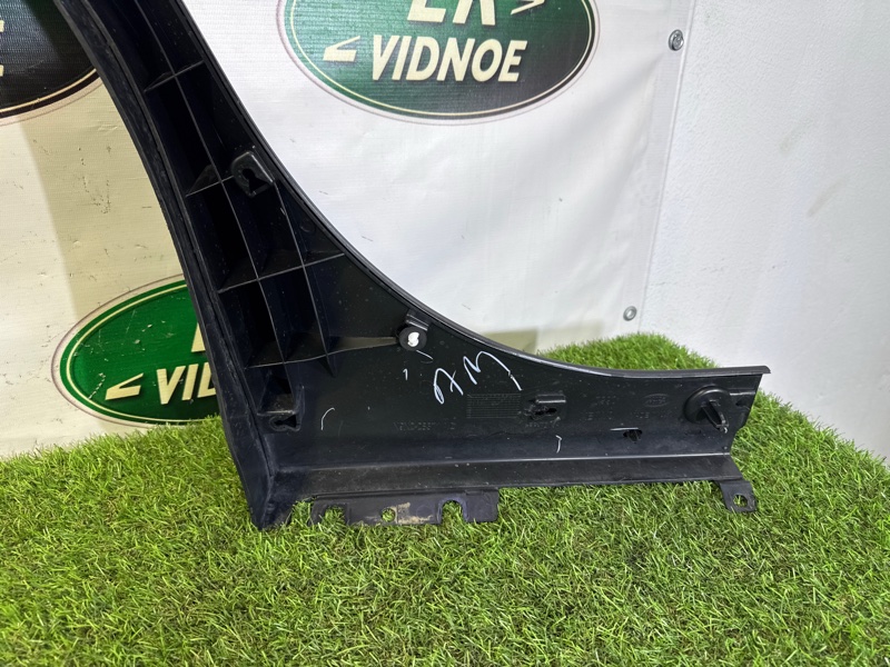 Накладка колесной арки Land Rover Range Rover Sport (L461, 2023г.)