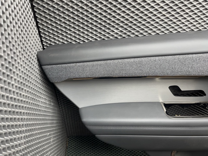 Обивка двери Land Rover Range Rover Sport (L461, 2025г.)