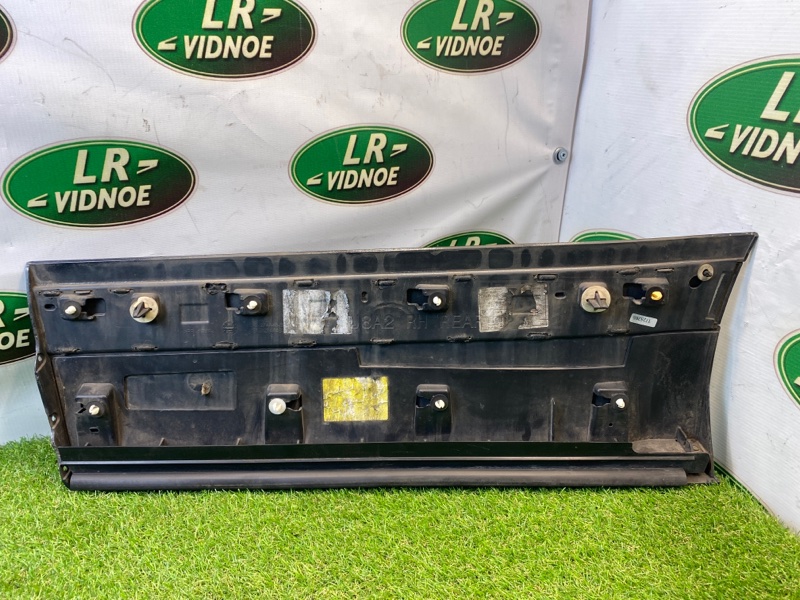 Молдинг двери Land Rover Range Rover Velar (L560, 2018г.)