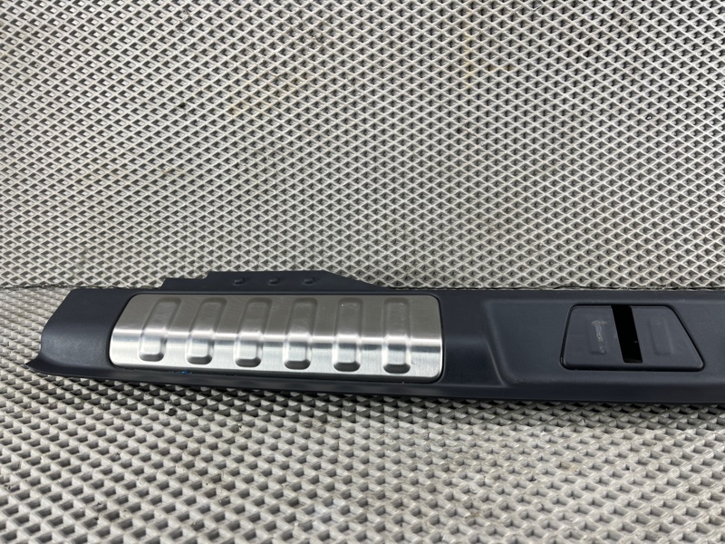 Накладка на порог багажника Land Rover Range Rover Sport (L461, 2024г.)