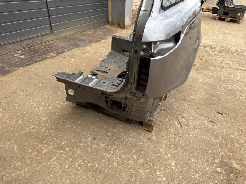 Четверть крыло Land Rover Range Rover Sport (L461, 2024г.)