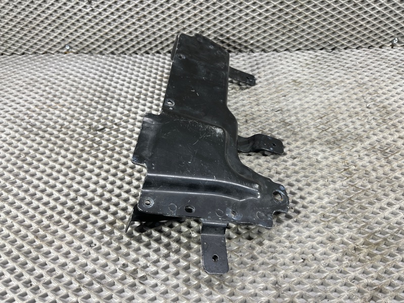 Кронштейн (крепление) Land Rover Range Rover Sport (L461, 2024г.)